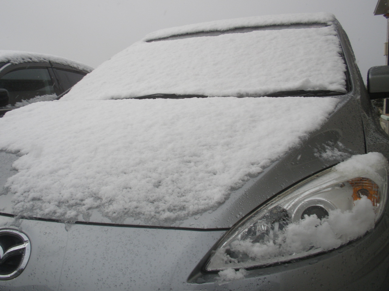 車に傷を付けない雪下ろし 除雪 間違った雪かき等 車屋さん ｓ車の洗車blog